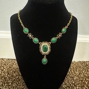 Elegant Green and Gold Necklace